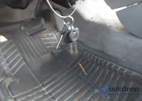 2001 Chevrolet Malibu Ls z USA, uszkodzony, nr VIN 1G1NE52J91M678033